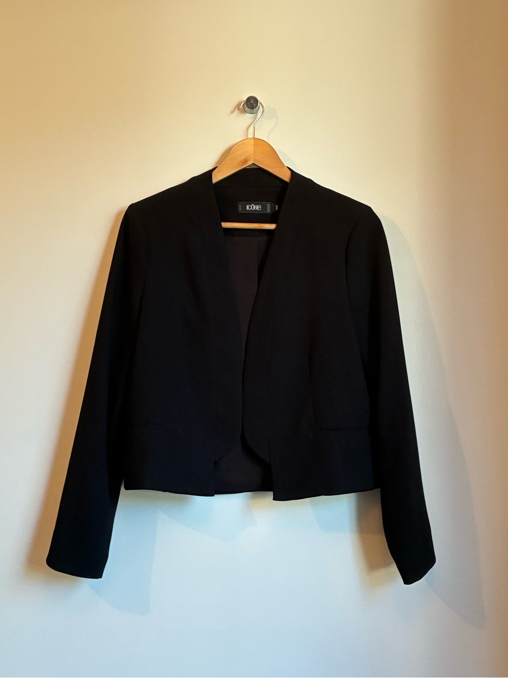 Icรดne Simons Black Cropped Open Front Blazer Bolero Jacket Medium